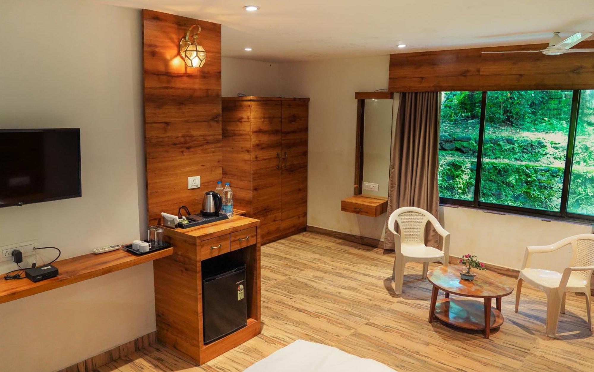 Whispering Peepul Resort Badlapur Esterno foto