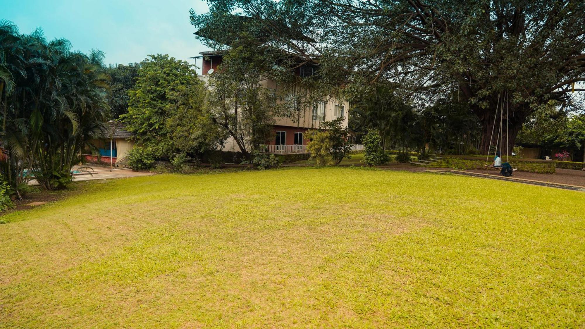 Whispering Peepul Resort Badlapur Esterno foto