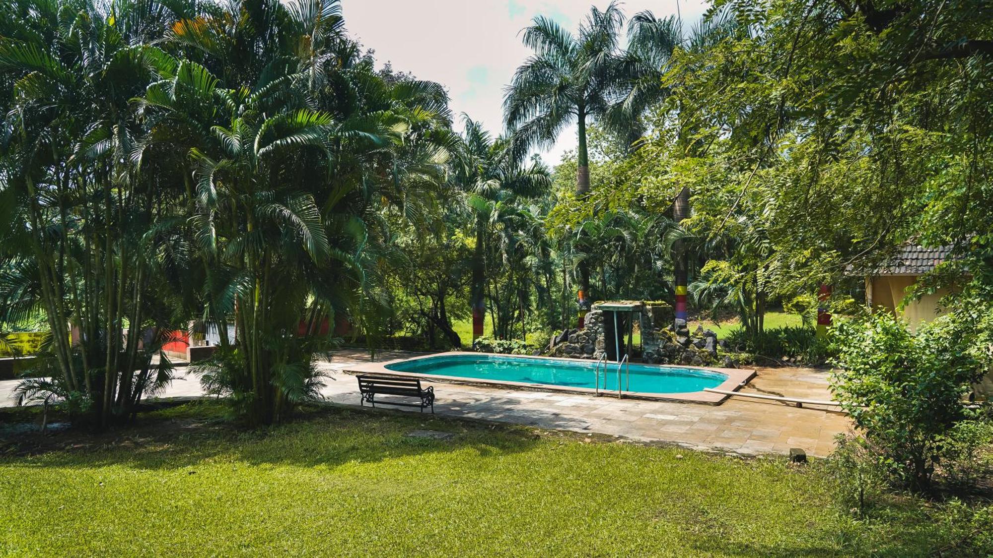 Whispering Peepul Resort Badlapur Esterno foto