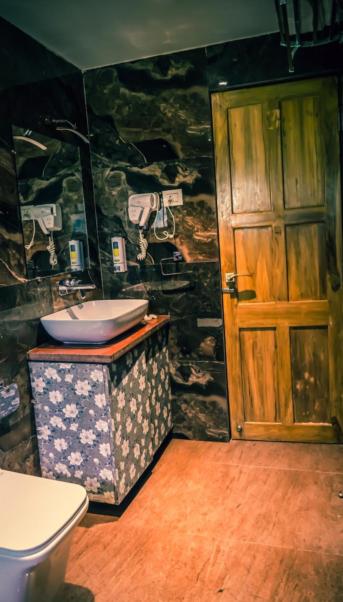 Whispering Peepul Resort Badlapur Esterno foto